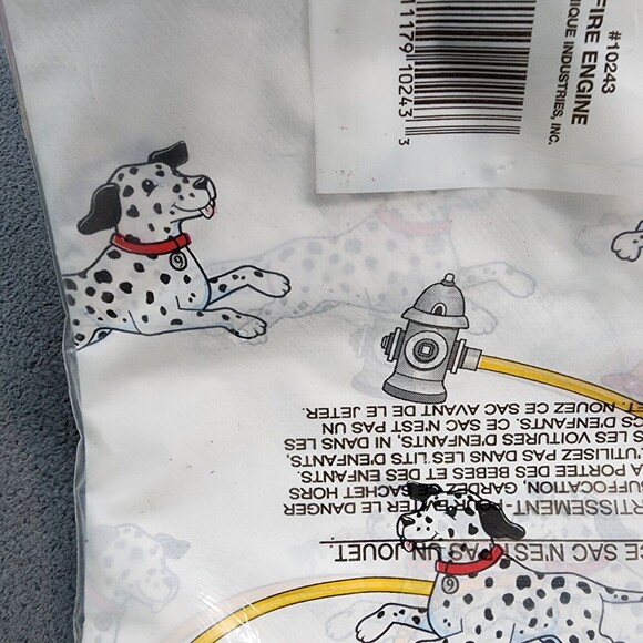 Fire Engine Dalmatian Plastic Table cover 54" X 84" 137 cm X 213 cm - Picture 3 of 5